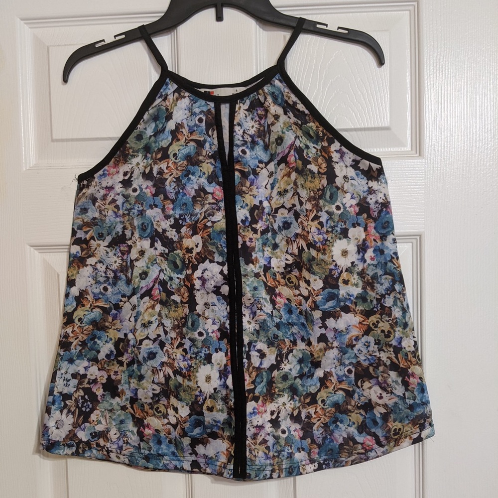 Temt Singlet Floral Top With Traiangular Cut